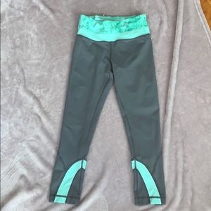 Lululemon NWOT incredible leggings👏👏